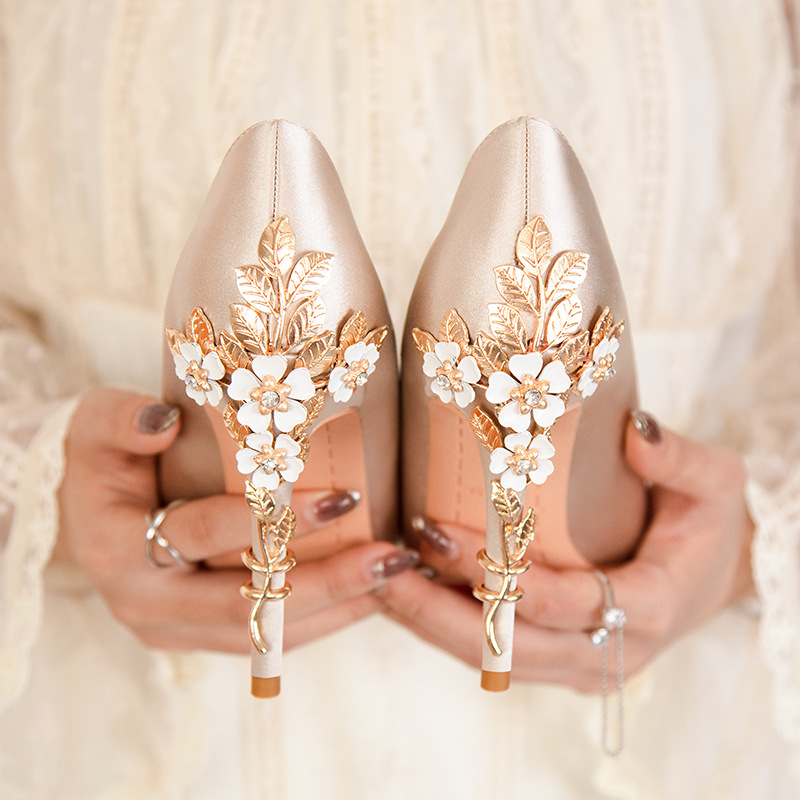 Luxe Metalen Bloemen Hak Krist - Women Shoes Ysl recensie en prijs