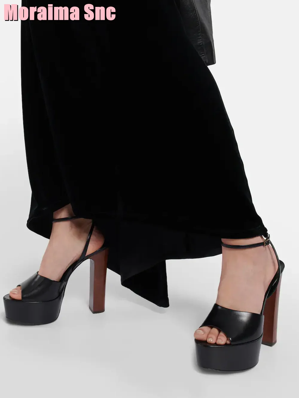 Peep Toe Platform Lakleer Sand - Peep Toe Heels recensie en prijs