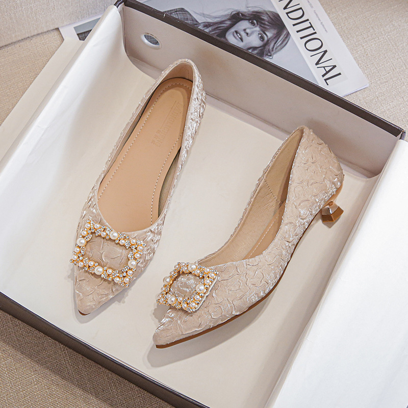 Ivoor getextureerde satijnen p - Ankle Strap Heels recensie en prijs